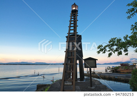 [Lake Biwa Dejima Lighthouse (Dawn)] Imkatata, Otsu City, Shiga Prefecture 94780253