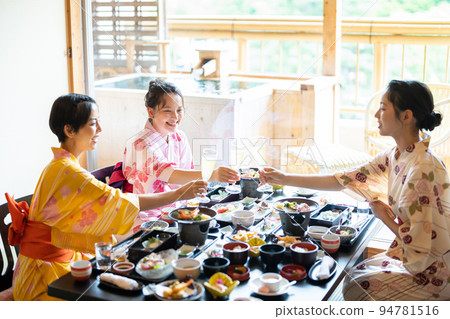 溫泉之旅 膳食 女性之旅 溫泉之旅 膳食 女性之旅 94781516
