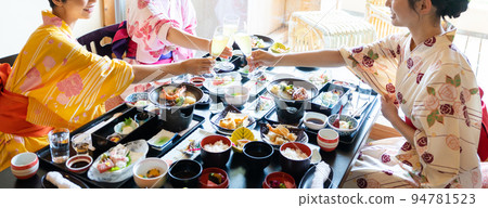 溫泉之旅、浴衣、少女之旅 溫泉之旅、浴衣、少女之旅 94781523