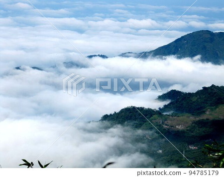 阿里山、新中浩郎 94785179