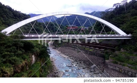 阿里山、新中浩郎 阿里山、新中浩郎 94785190