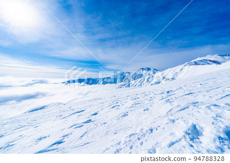 [雪山資料]冬天的唐松山登山風景[長野縣] 94788328