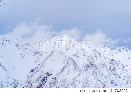 [雪山資料]冬天的唐松山登山風景[長野縣] 94788332