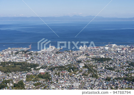 從北海道小樽市天狗山展望台鳥瞰風景 94788794
