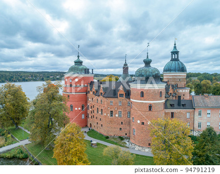 Aerial view of Swedish 16 th century Gripsholm castle located in Mariefred Sodermanland Aerial view of Swedish 16 th century Gripsholm castle located in Mariefred Sodermanland 94791219