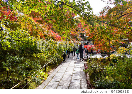 Precincts of Jojakko-ji Temple_Autumn leaves in Arashiyama, Kyoto and the mansion garden of the main hall_Hyakunin Isshu sacred place Precincts of Jojakko-ji Temple_Autumn leaves in Arashiyama, Kyoto and the mansion garden of the main hall_Hyakunin Isshu sacred place 94800818