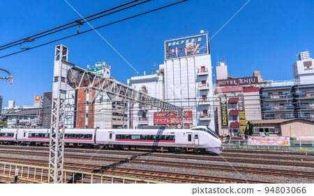 日本東京的城市景觀:Uguisudani站前的酒店區景觀 日本東京的城市景觀:Uguisudani站前的酒店區景觀 94803066