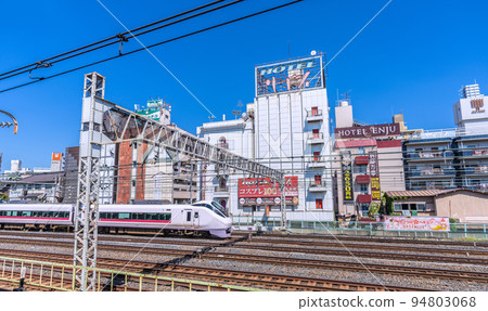 日本東京的城市景觀:Uguisudani站前的酒店區景觀 日本東京的城市景觀:Uguisudani站前的酒店區景觀 94803068