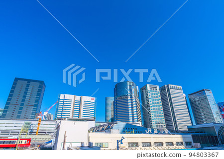 Tokyo cityscape in Japan September. Overlooking Shinagawa Station and office buildings = September 26 94803367