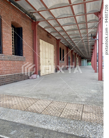 Brick warehouse 94807206