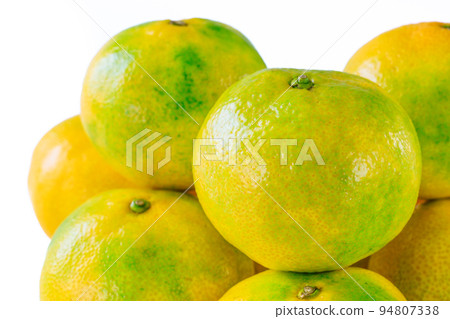 Early-maturing oranges Early-maturing oranges 94807338