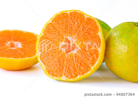 Early-maturing oranges Early-maturing oranges 94807364