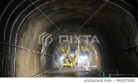 Kushikino National Underground Oil Storage Base Exhibition Hall (actual model of underground tank excavation) 94807688