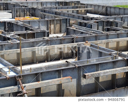 Foundation work of a single-family house (material / background) 94808791