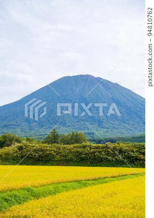 Mt. Yotei, an active volcano whose conical shape is similar to Mt.Fuji and is also called Ezo Fuji|Hokkaido Mt. Yotei, an active volcano whose conical shape is similar to Mt.Fuji and is also called Ezo Fuji|Hokkaido 94810762