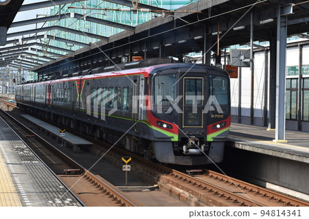 JR四國2700系列特快南風候車 94814341