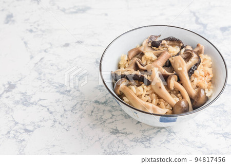 秋味蘑菇飯 94817456