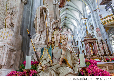 Marble sculptures in Salem abbey, bavaria, germany Marble sculptures in Salem abbey, bavaria, germany 94817777
