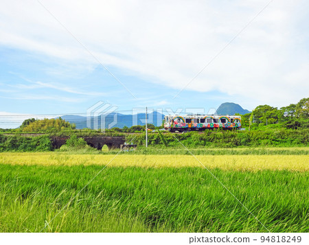 Heisei Chikuho Railway Nakatsuhara Triple Bridge and Super Happy in Tagawa District, Fukuoka Prefecture Heisei Chikuho Railway Nakatsuhara Triple Bridge and Super Happy in Tagawa District, Fukuoka Prefecture 94818249