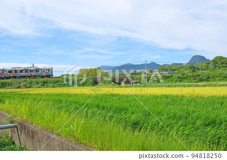 福岡縣田川區平成築峰鐵道中津原三重橋和可愛的火車 94818250