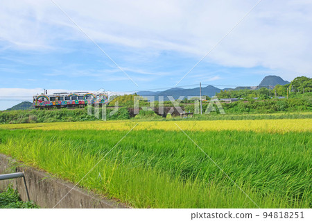 Heisei Chikuho Railway Nakatsuhara Triple Bridge and Super Happy in Tagawa District, Fukuoka Prefecture Heisei Chikuho Railway Nakatsuhara Triple Bridge and Super Happy in Tagawa District, Fukuoka Prefecture 94818251