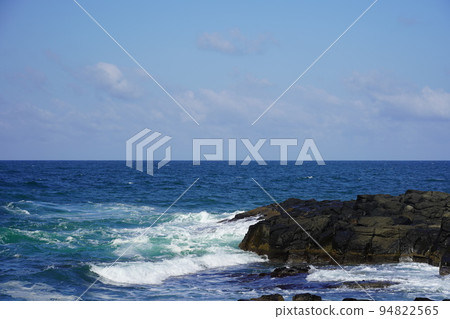 留萌的黃金岬海和藍天 94822565