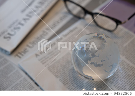 Glass globe and English newspaper World news image (September 2022) Glass globe and English newspaper World news image (September 2022) 94822866