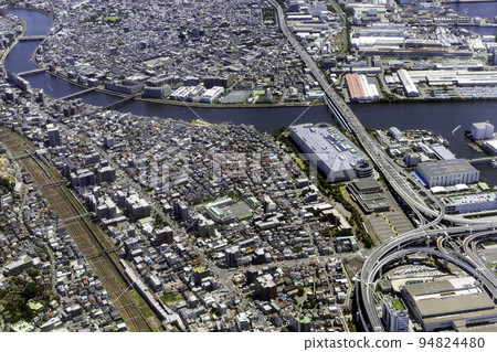 從京急生麥站上方鳥瞰鶴見區潮入方向 94824480