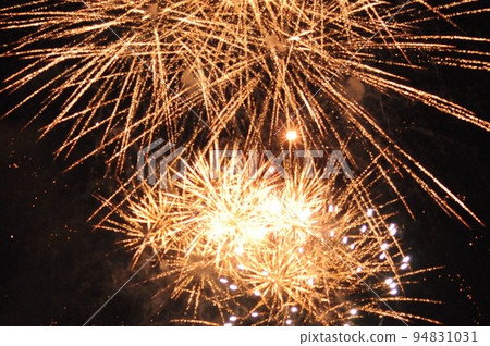 The Tamagawa Fireworks Festival held on the Tamagawa River for the first time in a while The Tamagawa Fireworks Festival held on the Tamagawa River for the first time in a while 94831031