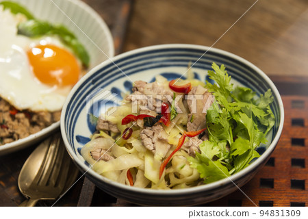 Gaprao Thai cuisine 94831309