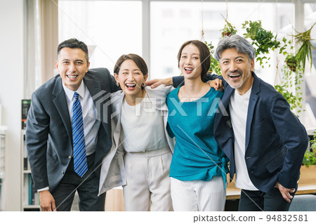 商務人物肖像 94832581