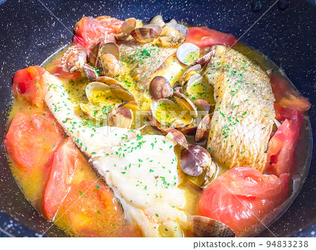 Thai and Madara Aqua Pazza 94833238
