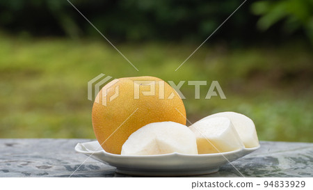 pear pear 94833929