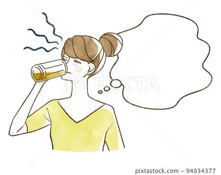 一個女人面帶猙獰地喝著啤酒 一個女人面帶猙獰地喝著啤酒 94834377