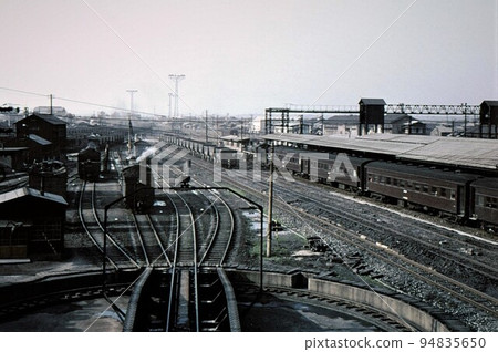 1968 steam locomotive at Nogata Station Kyushu Chikuho Main Line documentary photo old color photo 94835650