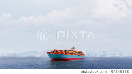 cago ship catainers leaving the seaport , global logistic business 94840588