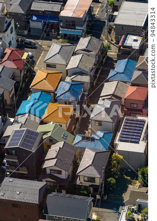 多彩的住宅屋頂 94843314