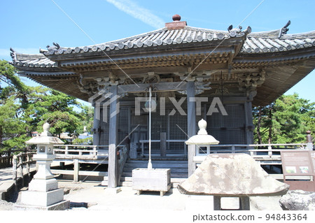 Three views of Japan, Matsushima, Godaido of Zuiwaji Temple 94843364
