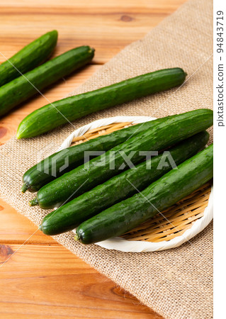 Cucumber 94843719