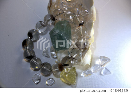Power stone and shell garden crystal bracelet Power stone and shell garden crystal bracelet 94844389