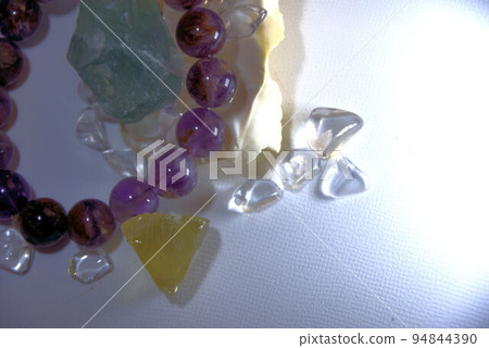 Power stone and shell garden amethyst bracelet Power stone and shell garden amethyst bracelet 94844390