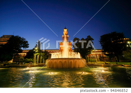 Sforzesco Castle illuminated in Milan 94846852
