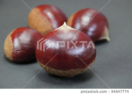 Delicious chestnuts Autumn taste 8 Delicious chestnuts Autumn taste 8 94847774