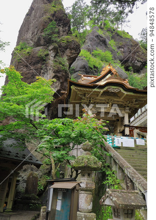 Haruna Shrine Shuanglong gate 94848578