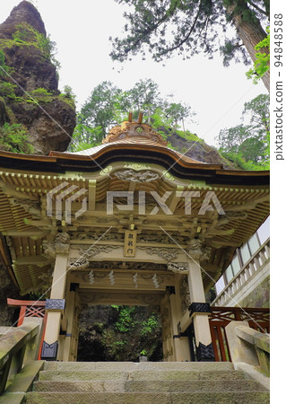 Haruna Shrine Shuanglong gate Haruna Shrine Shuanglong gate 94848588