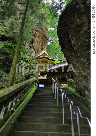 Haruna Shrine Shuanglong gate 94848590