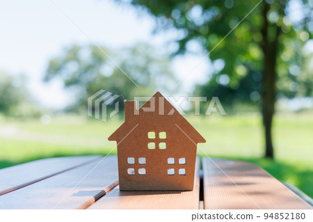 Housing image Housing image 94852180