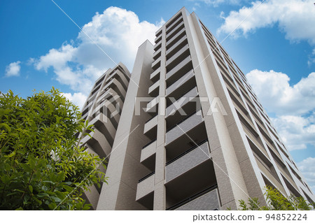 Newly built apartment 94852224