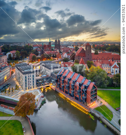Former water mill in Wroclaw 94853921