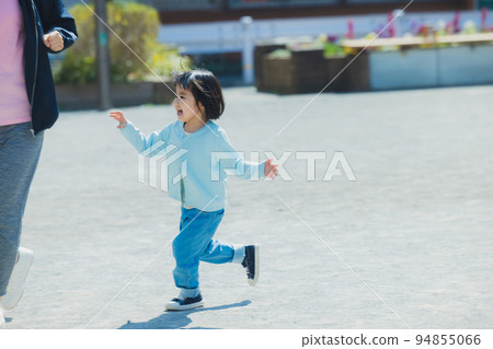 公園兒童跑 94855066